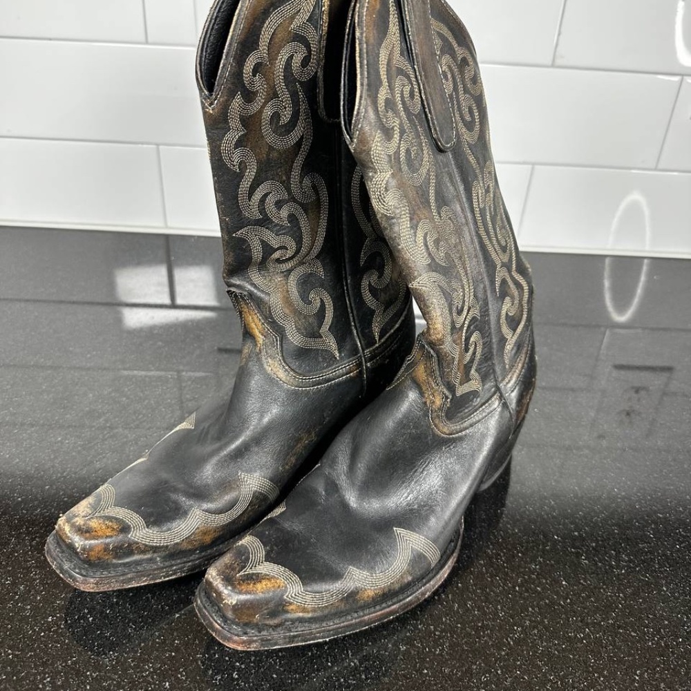 Cavenders Women's Cowboy Black Leather Boots  Size 7.5